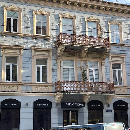 Lux Apartment In Zentrum Czernowitz Exterior foto
